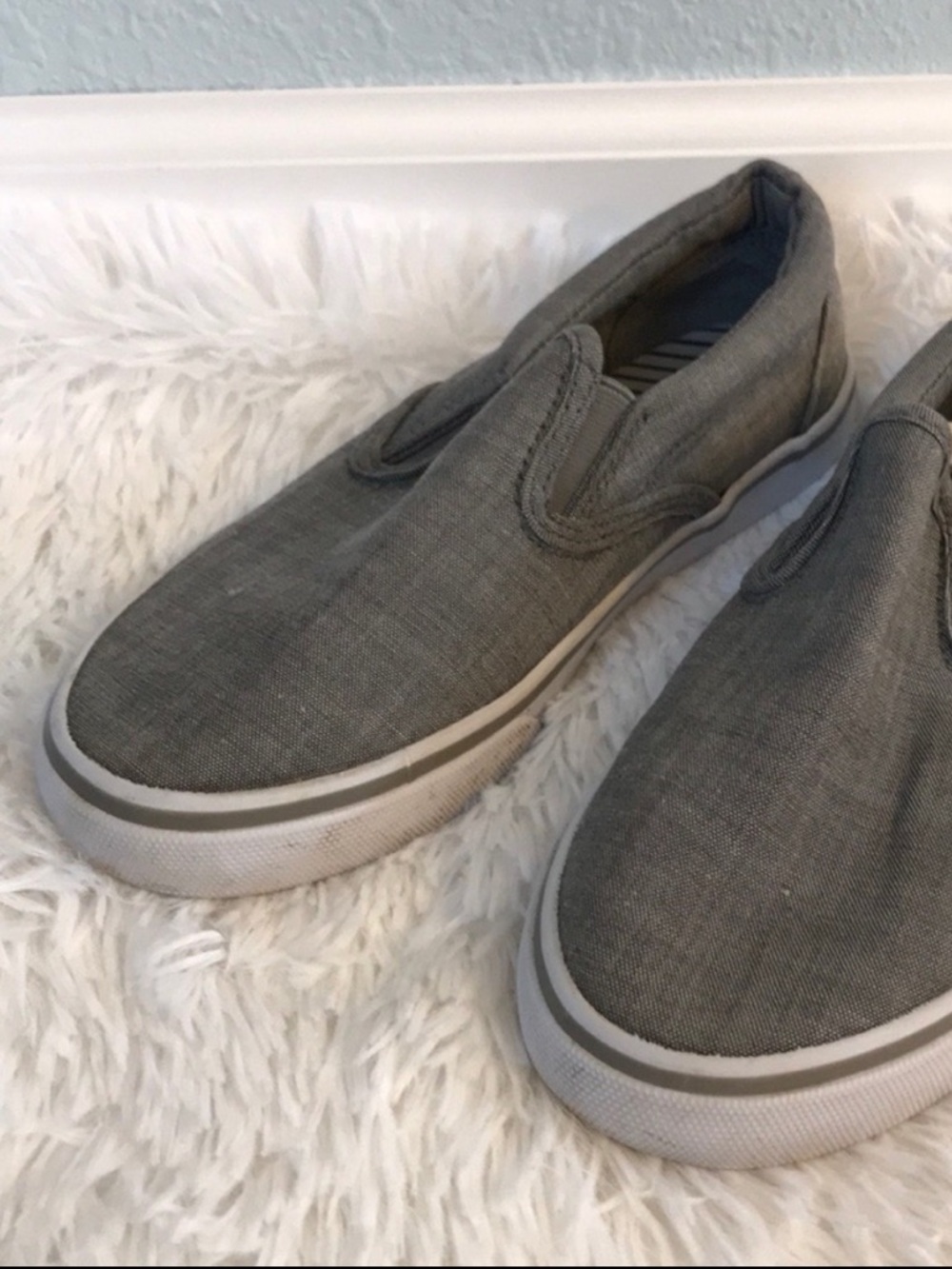 🩶5/$30 Circo by Target Boys Gray Canvas Slip On Shoes Youth Size 2